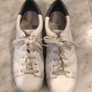 Vince sneakers